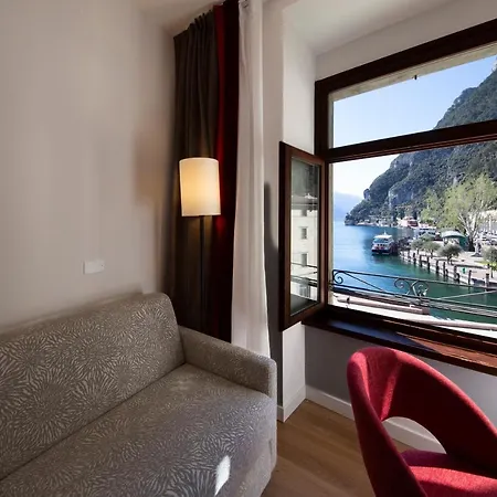 Hotel Centrale 3* Riva del Garda